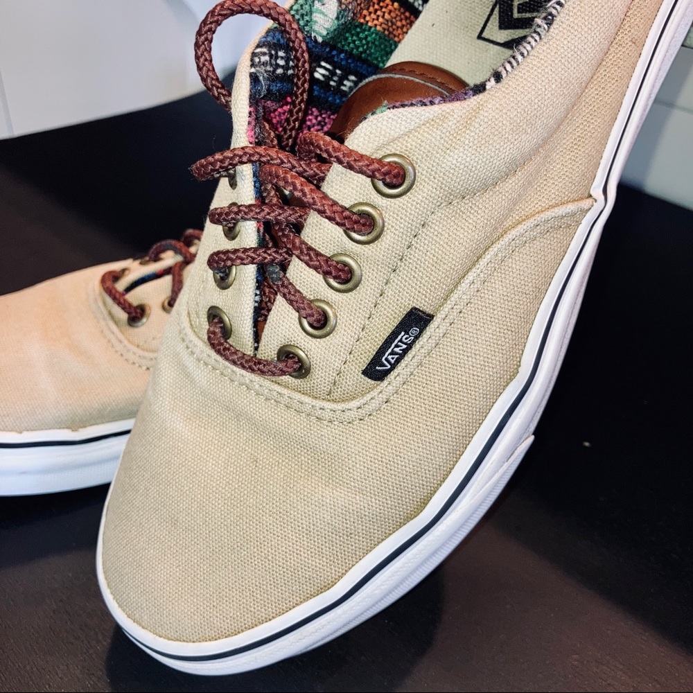 Canvas Vans Khaki Tribal Lining & Leather Size 9
